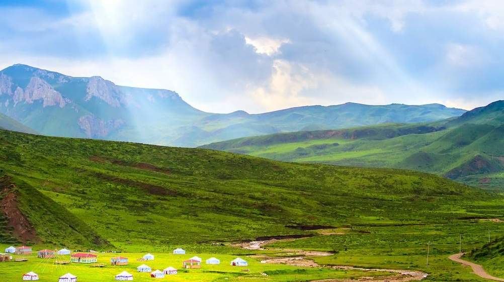 内蒙古十四部门联合发力 推动自驾露营旅游高质量发展