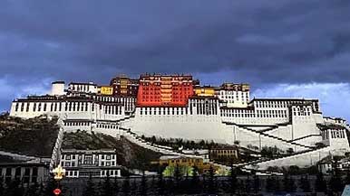 实时采集数据，感知文物状态：现代科技守护布达拉宫