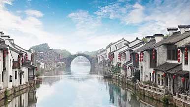 旅游业在变革中重塑与复苏