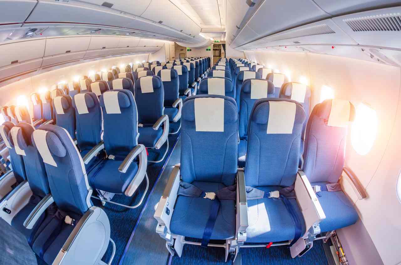 规范“机票锁座”回应大众关切