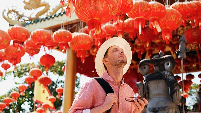 国产好物进背包 中国游“购”精彩