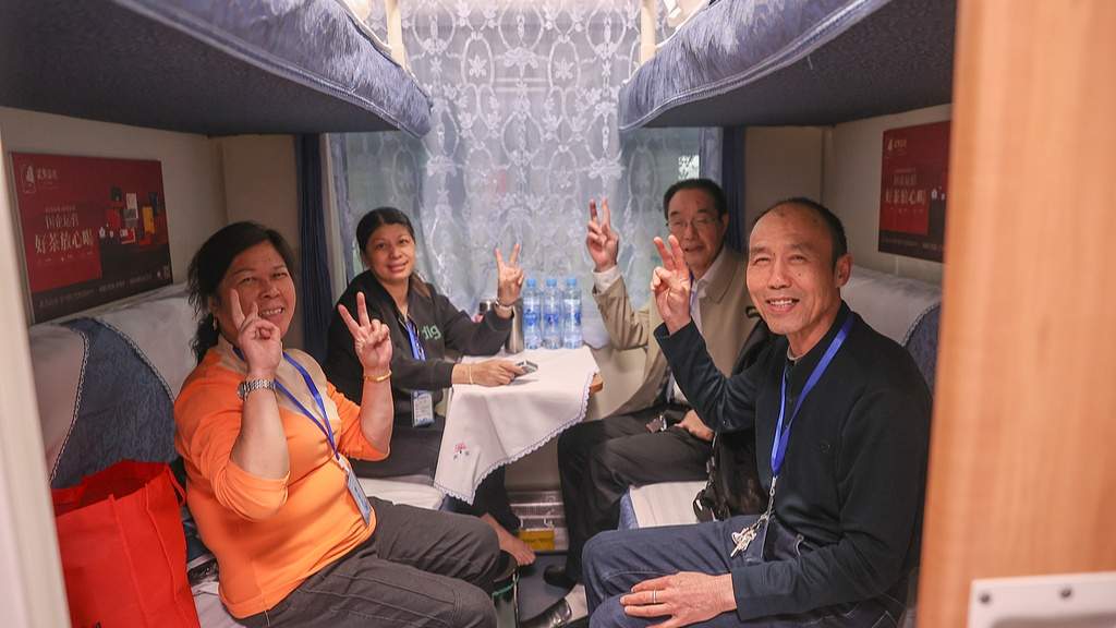 “银发族”乐享“夕阳红”